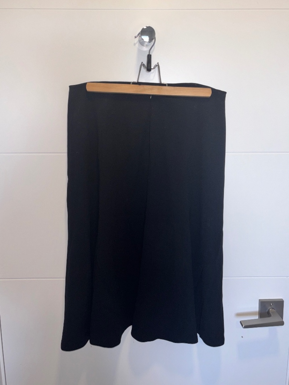 M.M. LaFleur Black A-Line Midi Skirt Size 10 - Picture 2 of 3